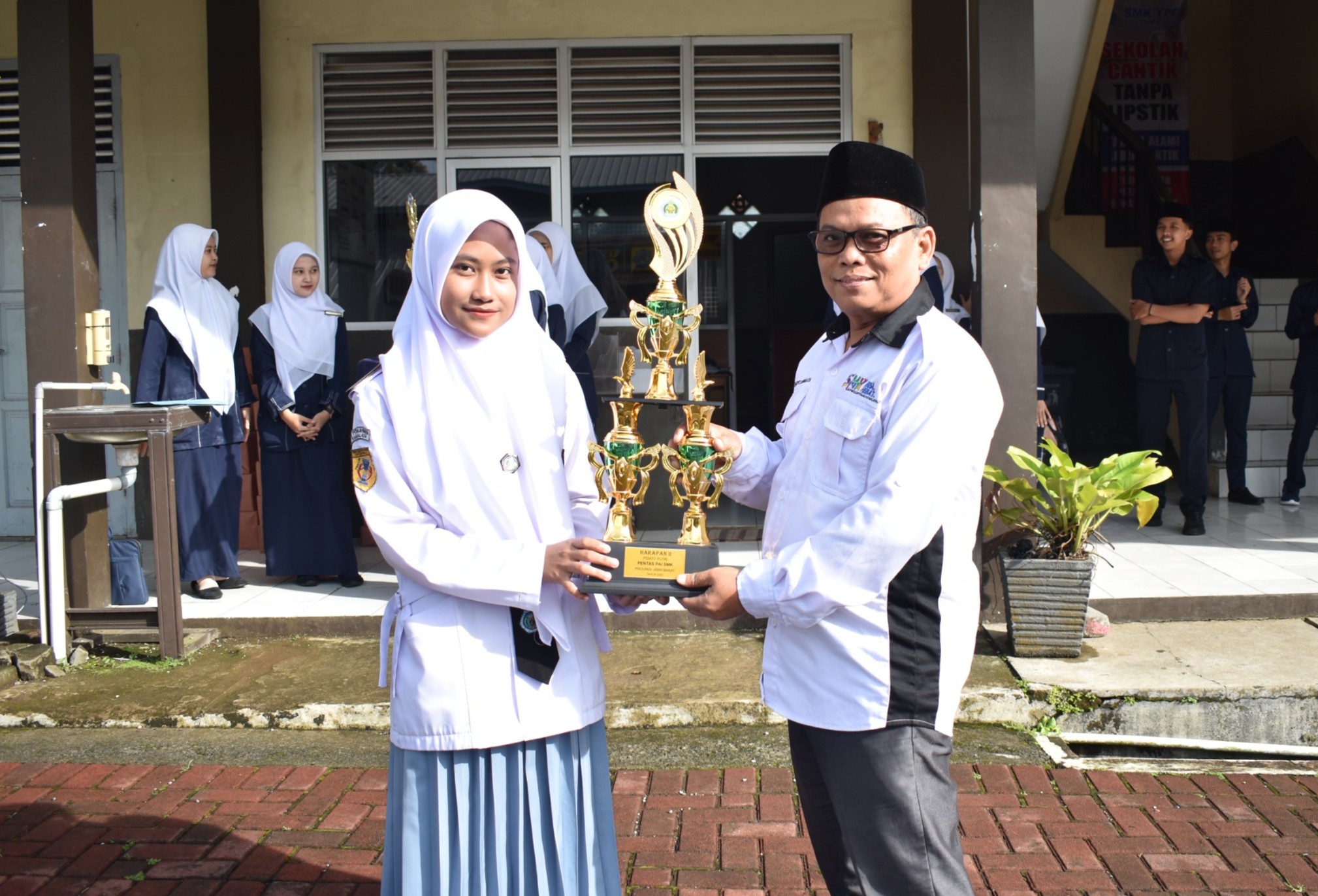 WhatsApp-Image-2025-11-10-at-15.06.00